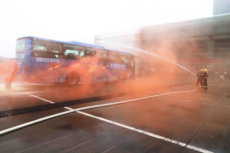 常運集團開展突發(fā)事件、消防應(yīng)急演練